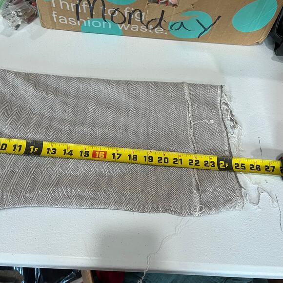 Nation LTD Womens Gray Herringbone Distressed Raw Seam Sweater Sweatshirt Small - Picture 7 of 7